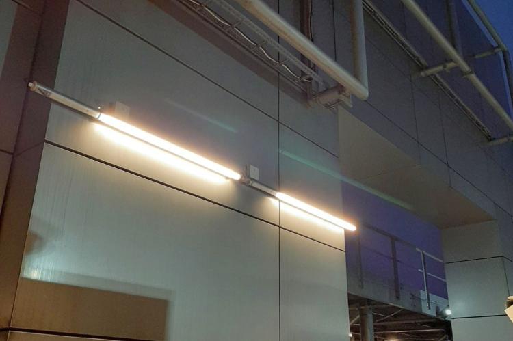 Wymiana opraw oświetleniowych w częściach technicznych budynku